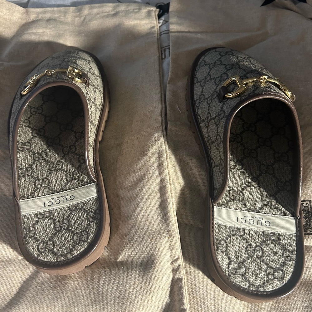 Men’s Gucci slides - Picture 4 of 6